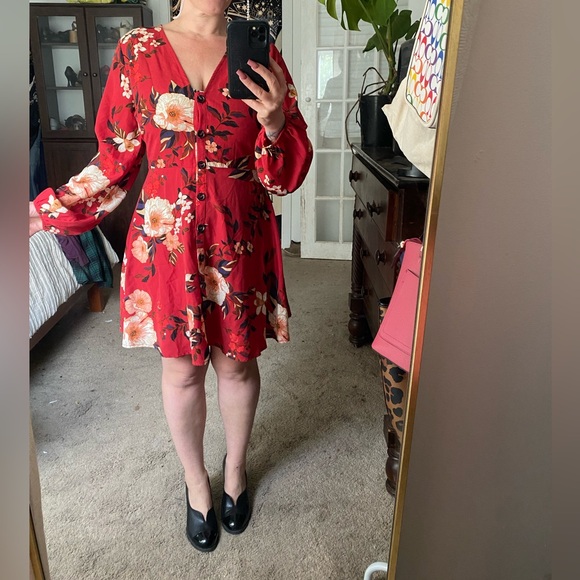 Sadie & Sage Floral Dress - Picture 2 of 15